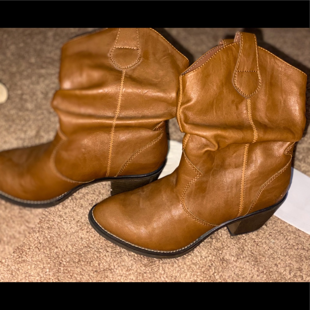 Mid rise cowgirl boots